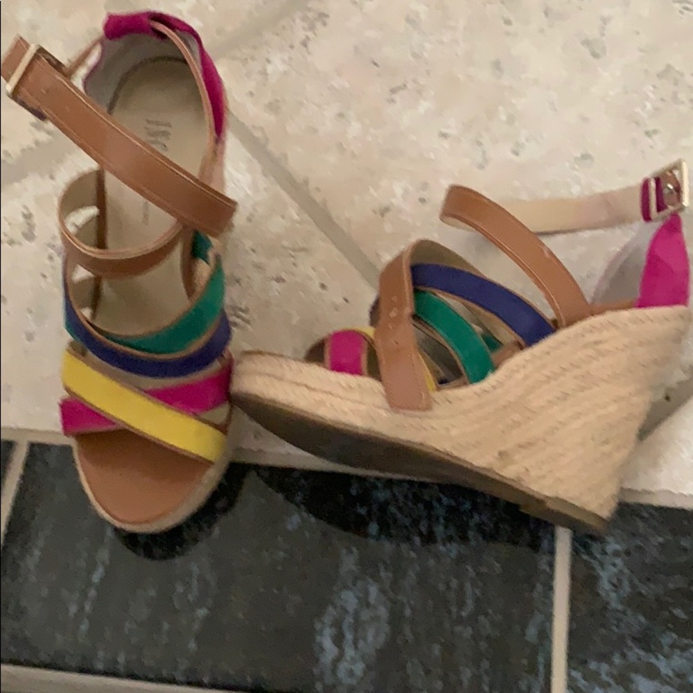 Platform sandals